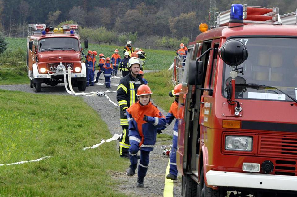 Großübung: Feuerwehrjugend zeigt, was sie in einem Jahr gelernt hat | Taunus Zeitung