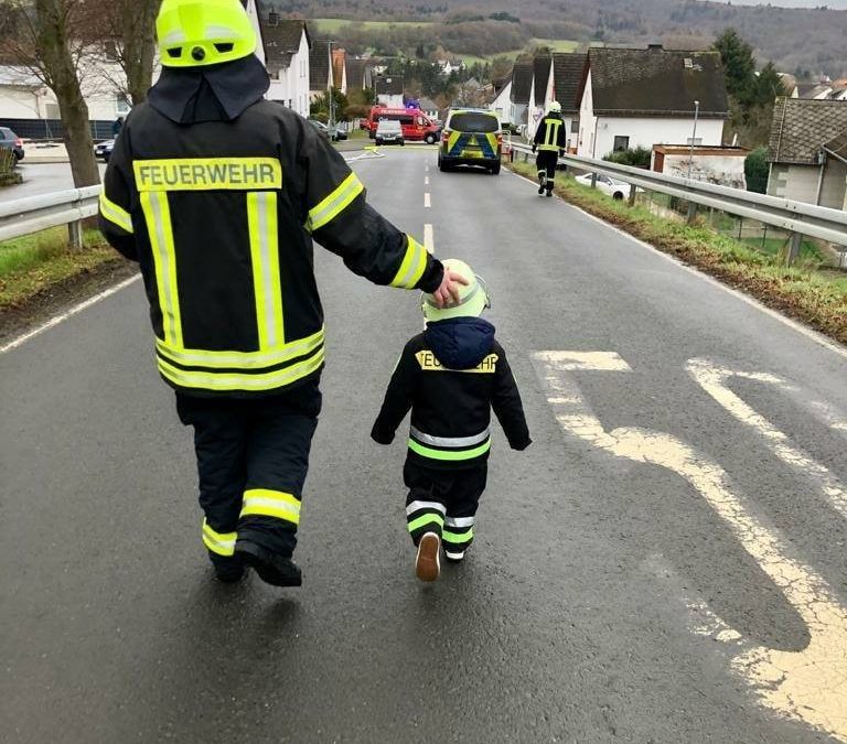 In Papas Fußstapfen treten – auch in Feuerwehrst…