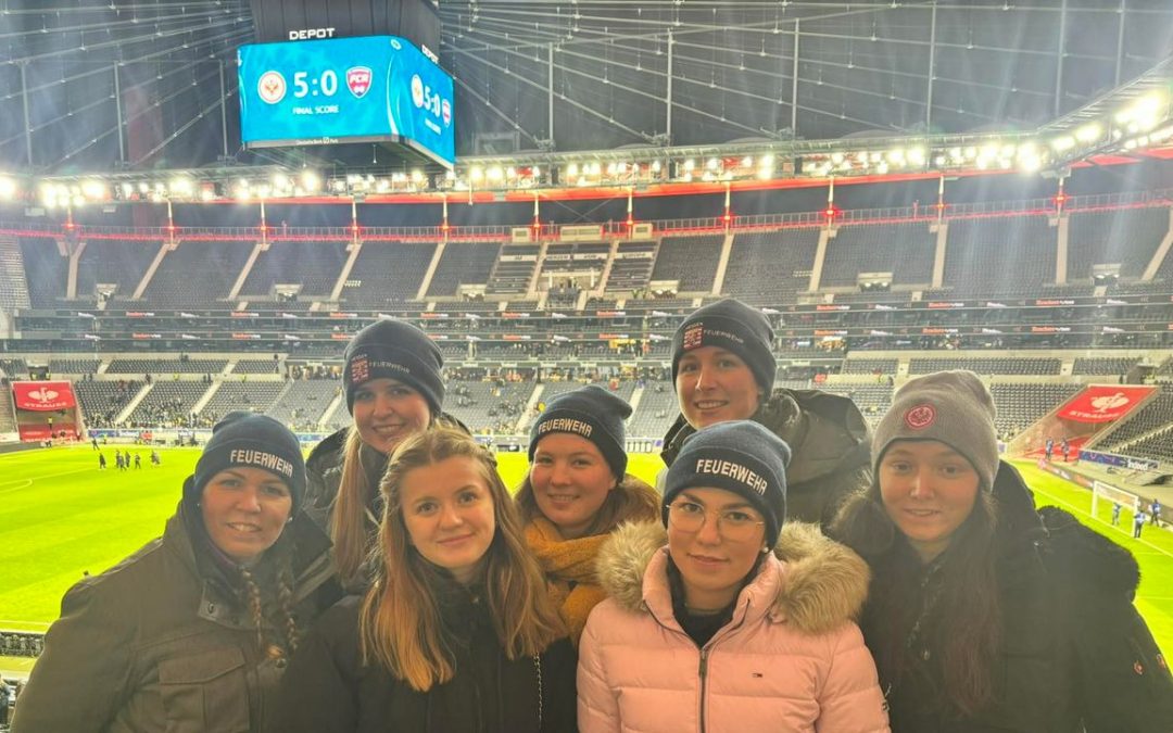 +++ women support women +++ UEFA Women’s Champions League Eintracht…